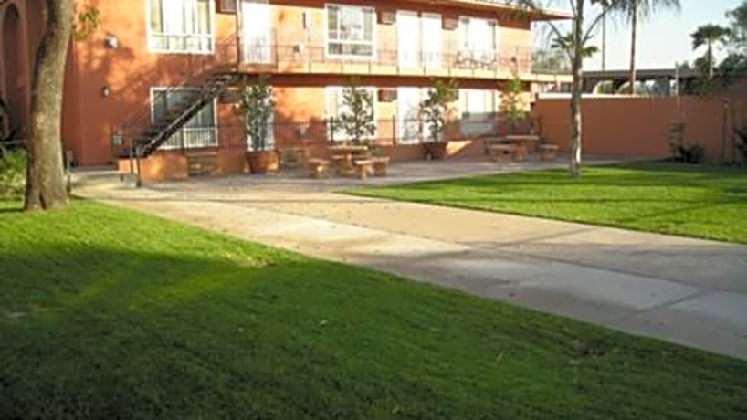 Vista Bella Apartments 1362 E Main St El Cajon Ca Apartments For Rent Rent Com