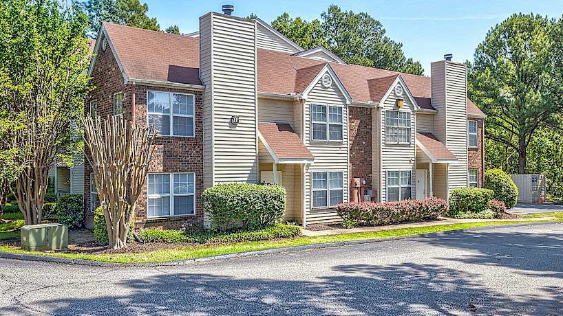 The Local 3251 Knight Trails Cir Memphis Tn Apartments For Rent Rent Com