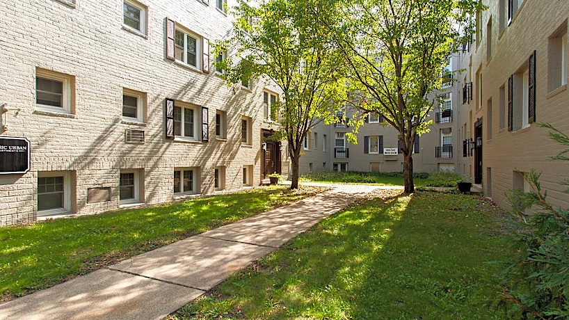 Classic Urban Apartments 1710 W Lake St Ste 200 Minneapolis Mn Apartments For Rent Rent Com
