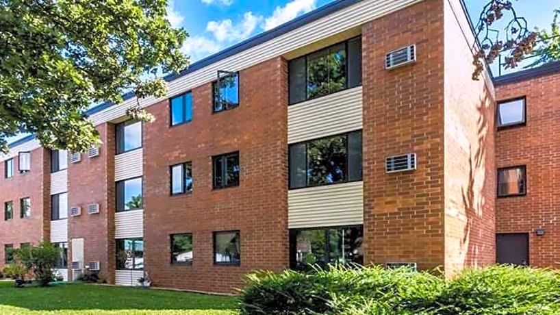Maple Grove Apartments 713 Amp 730 W 6th St Wabasha Mn