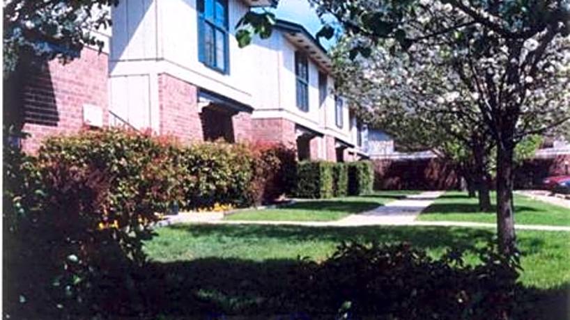 Bonnie Green Apartments 121 South Bonnie Brae Denton
