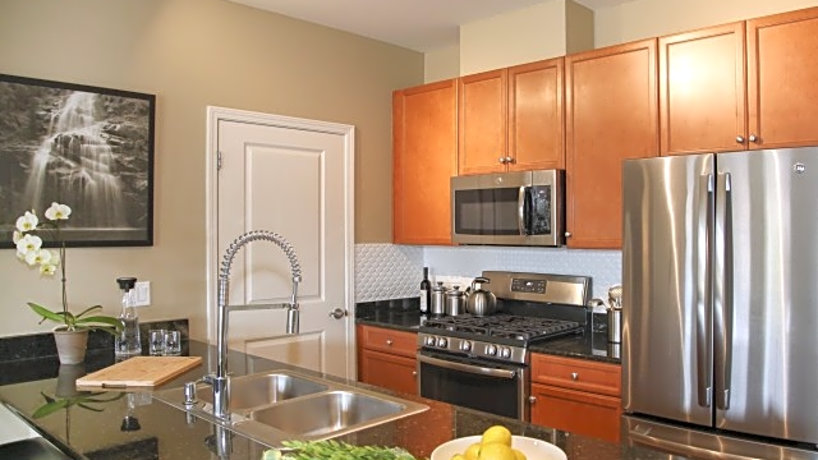 Aloft Apartments 1991 Tower Drive Glenview Il Apartments For Rent Rent Com
