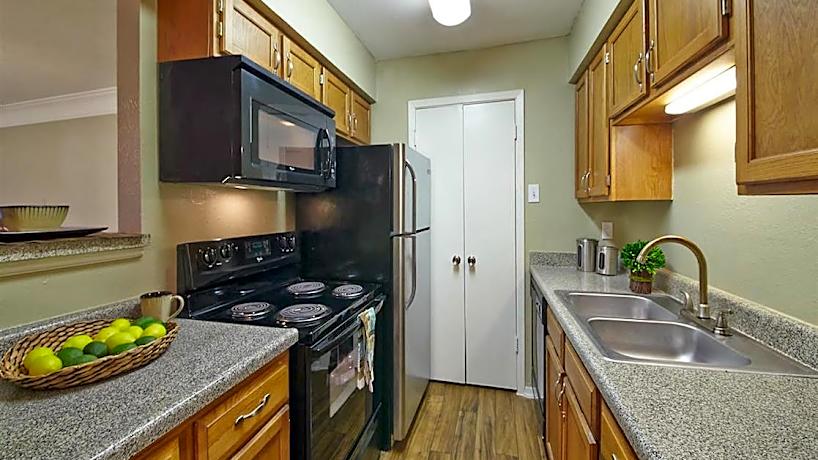 Summit Ridge 1604 Ridge Haven Dr Arlington Tx Apartments For Rent Rent Com