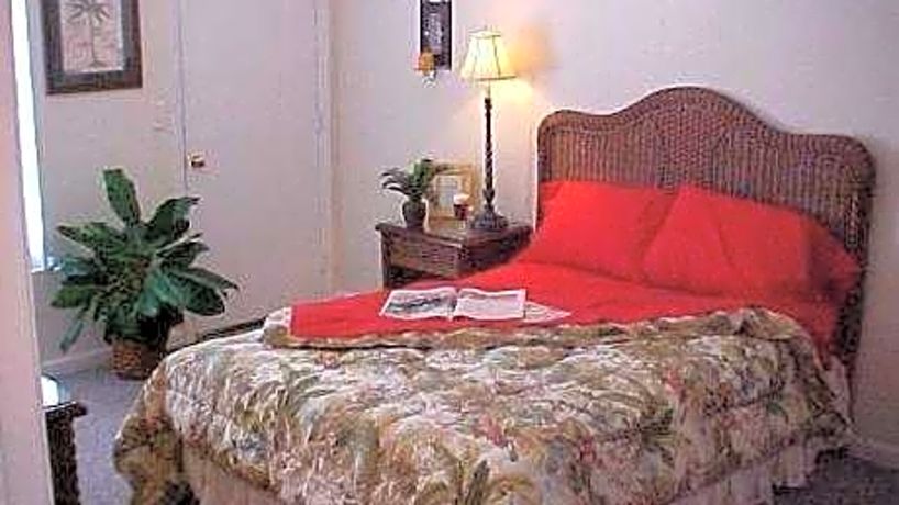 Canterbury Apartments 4636 Canterbury Drive Myrtle Beach Sc Apartments For Rent Rent Com