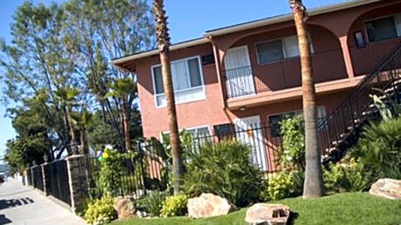 Vista Bella Apartments 1362 E Main St El Cajon Ca Apartments For Rent Rent Com