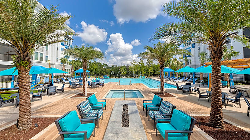 Ciel Luxury Apartments 4929 Skyway Drive Jacksonville Fl Apartments For Rent Rent Com