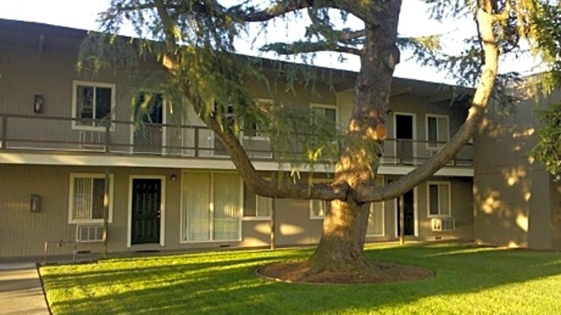 Almaden Park Apartments 2820 Almaden Expressway San
