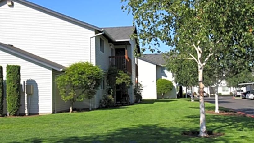 Oak Park Village Apartments 4495 Pacifica Way Ne Salem