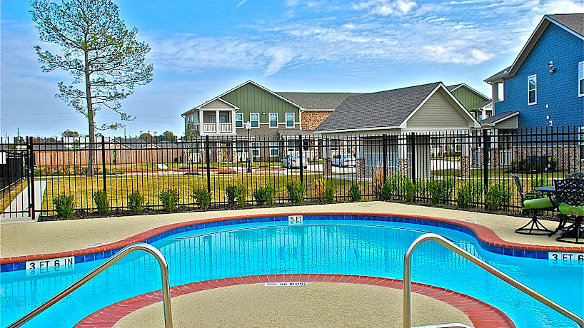 Gracelake Town Homes 3985 Sarah St Beaumont Tx