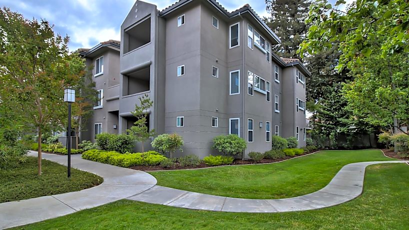 Warburton Village 3442 El Camino Real Santa Clara Ca Apartments For Rent Rent Com