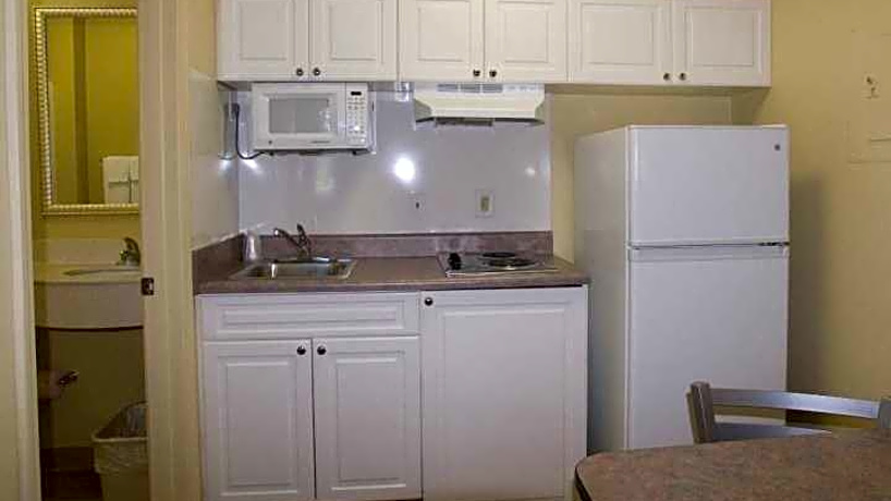 Intown Suites Warner Robins Xwr 2103 Moody Road