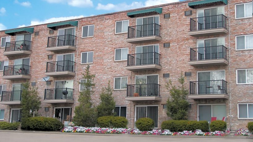 River Mews Riverview East 3401 Wallace Ave Cincinnati Oh Apartments For Rent Rent Com