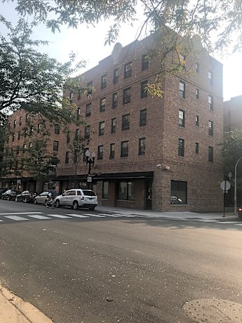 Marshall Field Garden Apartments 1448 North Sedgwick Street Chicago Il Apartments For Rent Rent Com