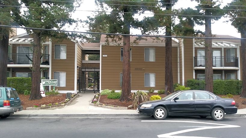 Town Country Apartments 27882 Manon Ave Hayward Ca Apartments For Rent Rent Com