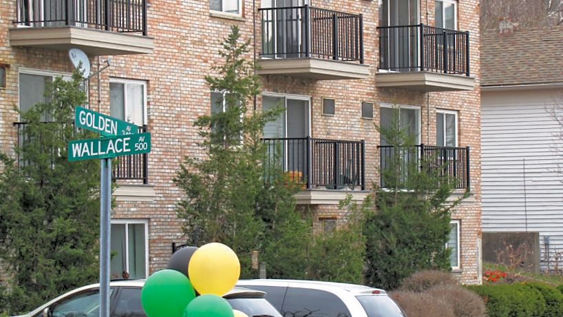 River Mews Riverview East 3401 Wallace Ave Cincinnati Oh Apartments For Rent Rent Com