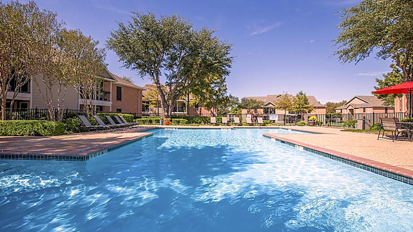 Garden Gate Apartments 1201 Legacy Drive Plano Tx Apartments For Rent Rent Com
