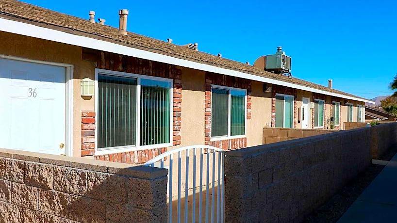 Desert View Apartments 8948 E Avenue Hesperia Ca Apartments For Rent Rent Com