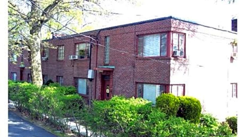 209 221 Medway Street Apartments 209 221 Medway Avenue