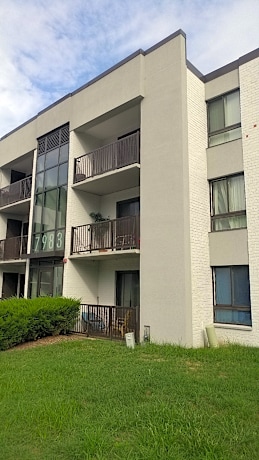Glenview Garden Apartments 7987 Nolpark Ct Ste 104 Glen Burnie Md Apartments For Rent Rent Com