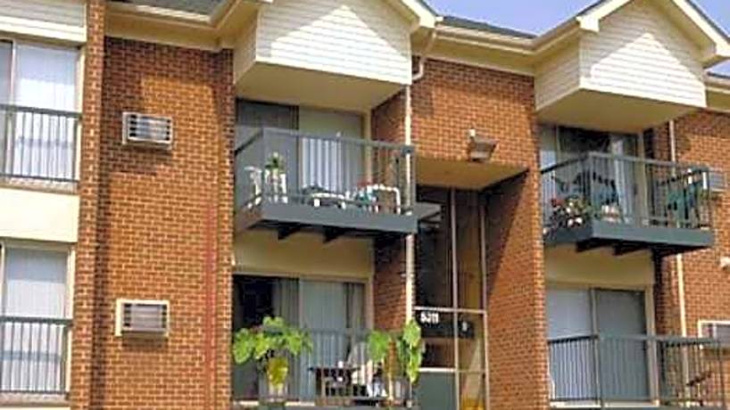 Elsinore Courtyard 5312 E Street Se Washington Dc Apartments For Rent Rent Com