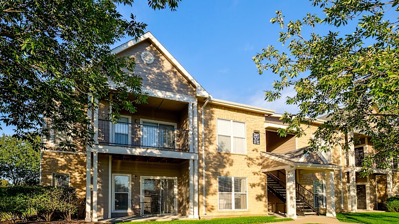 The Dunes At St Andrews 11101 West 136th Street Overland Park Ks Apartments For Rent Rent Com