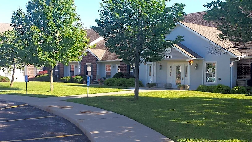 Elliott Place Apartments 9540 E 75th St Raytown Mo Apartments For Rent Rent Com