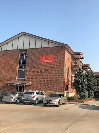 Varsity Apartments 3700 East 16th Street Wichita Ks Apartments For Rent Rent Com
