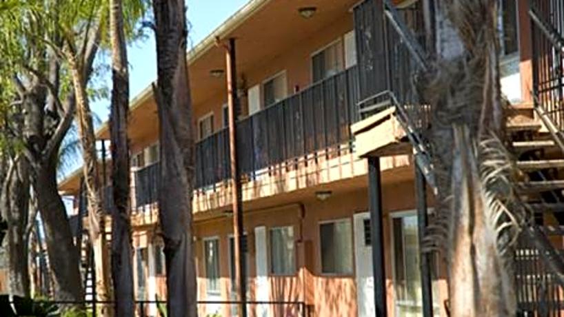 Vista Bella Apartments 1362 E Main St El Cajon Ca Apartments For Rent Rent Com