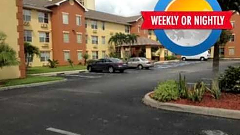 Intown Suites Plus Ft Myers Yff 7071 Lakeridge Ct