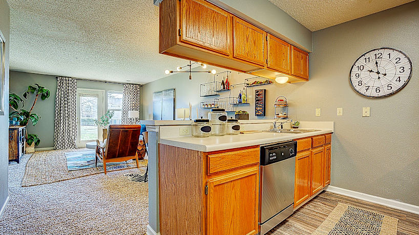 The Vinings At Iron Bridge 5500 Vinings Dr North Chesterfield Va Apartments For Rent Rent Com