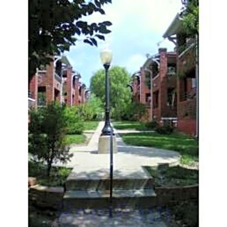 Stonewall Court Apartments 2500 Independence Avenue