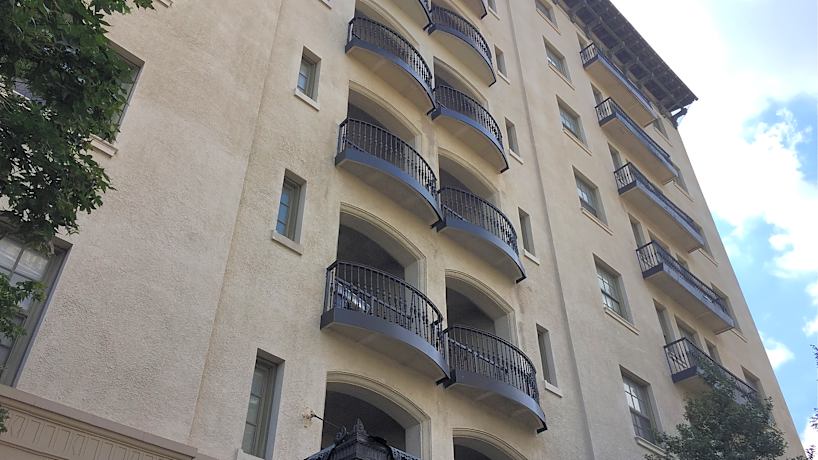 Emersonian Apartments 2502 Eutaw Pl Baltimore Md Apartments For Rent Rent Com