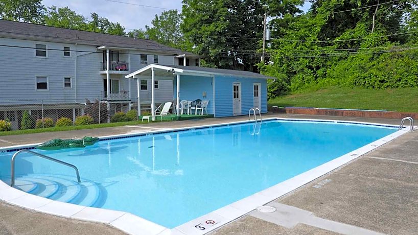 Catalina Apartments 4255 Catalina Lane Harrisburg Pa Apartments For Rent Rent Com