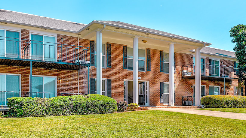 University Oaks 2360 W Broad St Athens Ga Apartments For Rent Rent Com
