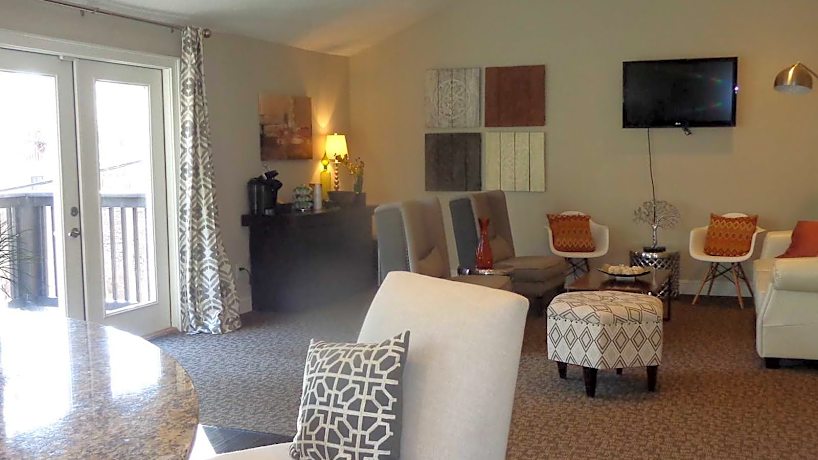Bella Apartments 2445 Beaver Ruin Road Norcross Ga Apartments For Rent Rent Com