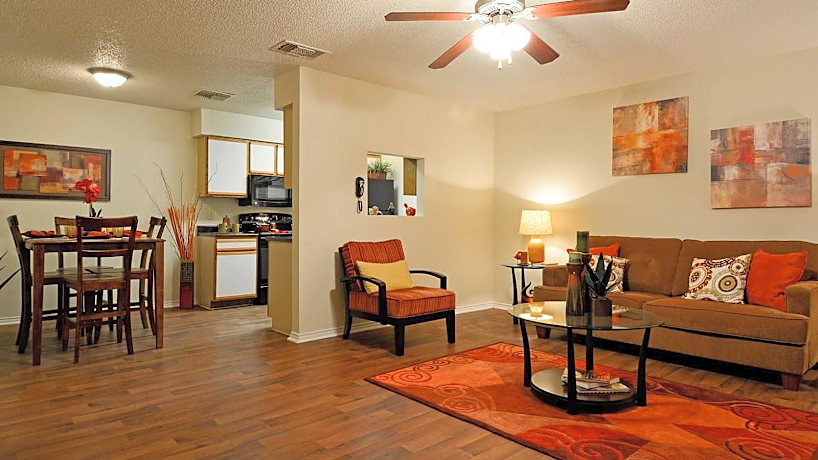 Spice Creek 8802 Cinnamon Creek San Antonio Tx Apartments For Rent Rent Com