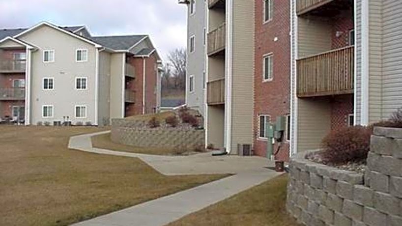 Country Club Apartment Homes 4201 Denice Court Sioux