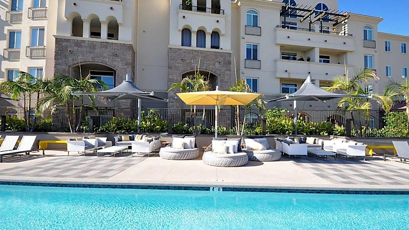360 Luxury Apartments 9065 Sydney Court Office San Diego Ca Apartments For Rent Rent Com