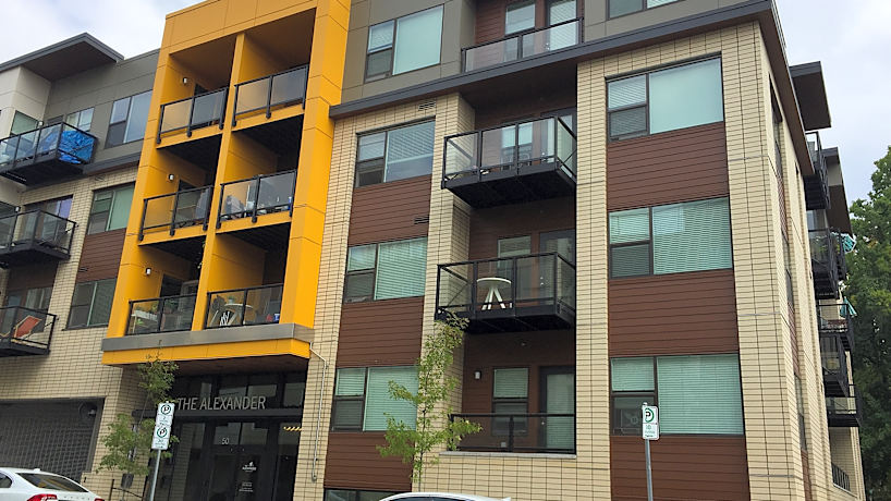 The Alexander Apartments 50 Se 13th Ave Portland Or Apartments For Rent Rent Com
