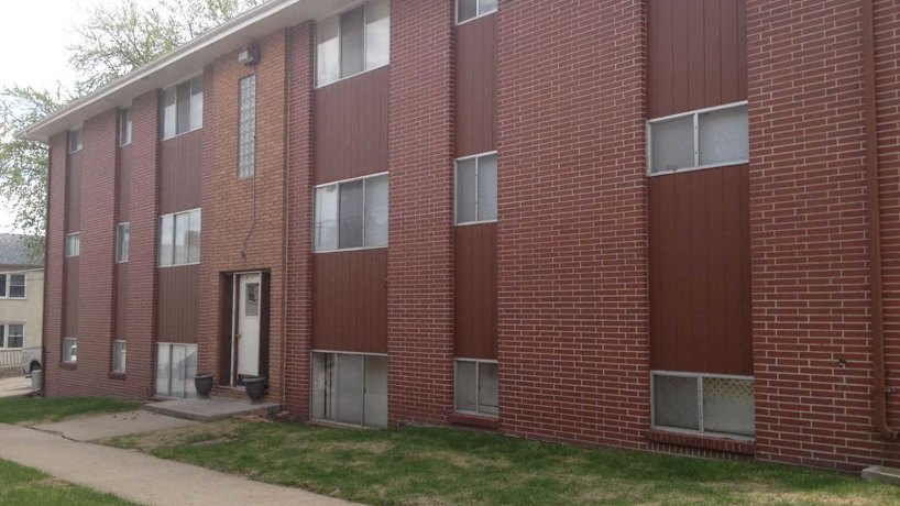 J Amp K Apartments 817 N 47th St Omaha Ne Apartments