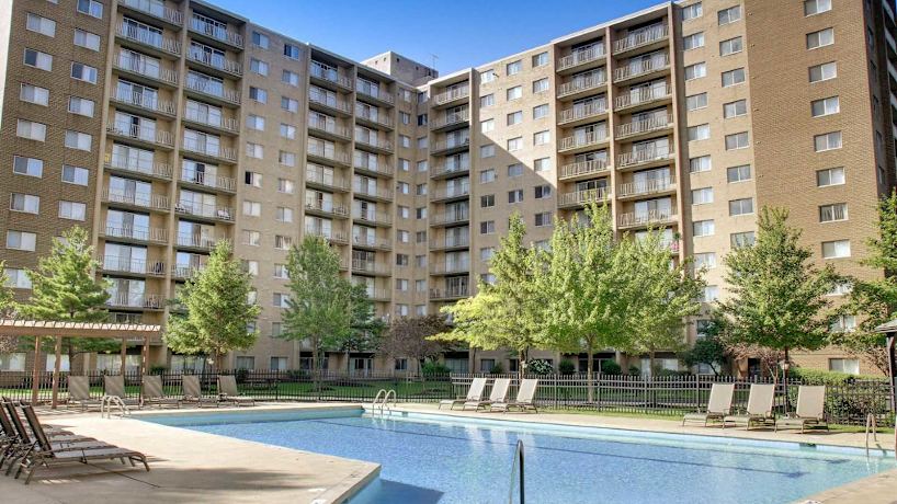 Willoughby Hills Towers 27400 Chardon Rd Willoughby Hills Oh Apartments For Rent Rent Com
