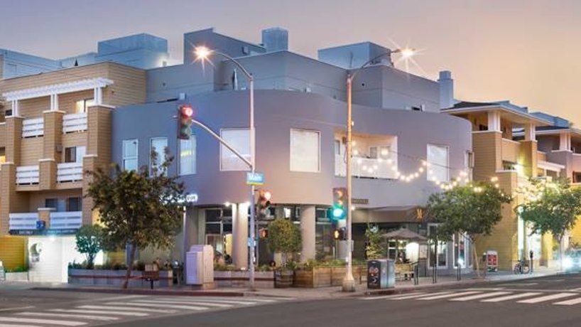 Avalon Santa Monica On Main 2000 Main St Santa Monica Ca Apartments For Rent Rent Com