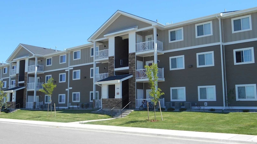 Sundance Apartments At Baxter Meadows 3705 Galloway St Bozeman Mt Apartments For Rent Rent Com