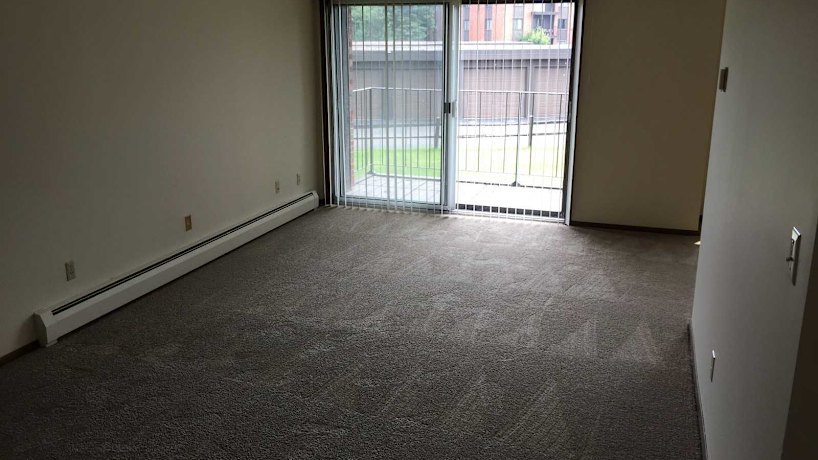 Highland Village Apartments 502 N Oak Bend Dr Duluth Mn Apartments For Rent Rent Com