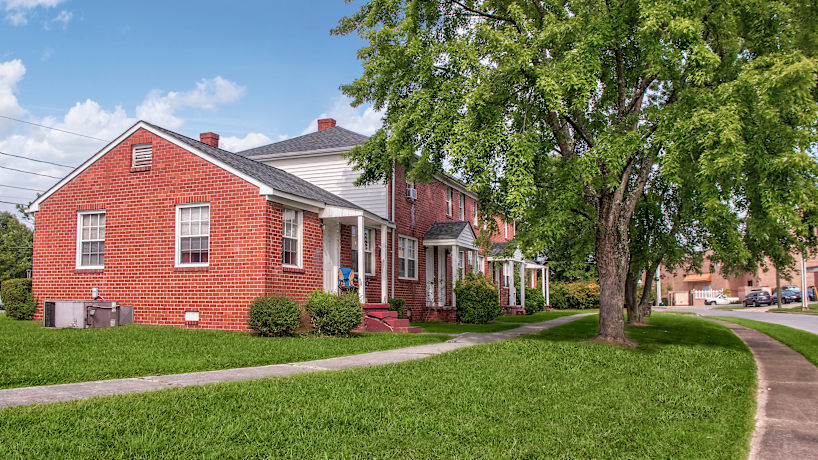 The Gardens Apartments 1535 Fort Henry Dr Kingsport Tn Apartments For Rent Rent Com