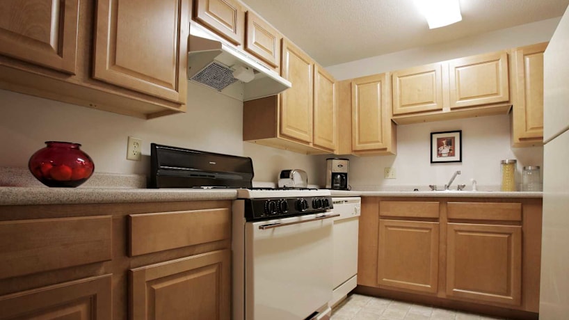 Canterbury Apartments 53 Congress St Nashua Nh Apartments For Rent Rent Com