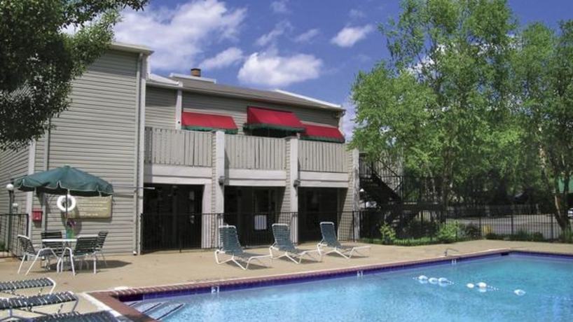 Cedar Mill Apartments Amp Townhomes 3505 S Mendenhall
