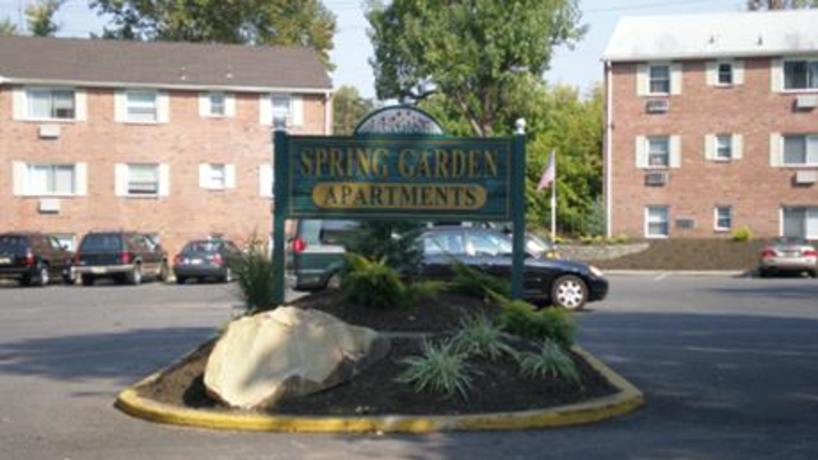 Spring Garden Apartments 1000 W Atlantic Ave Laurel Springs Nj Apartments For Rent Rent Com