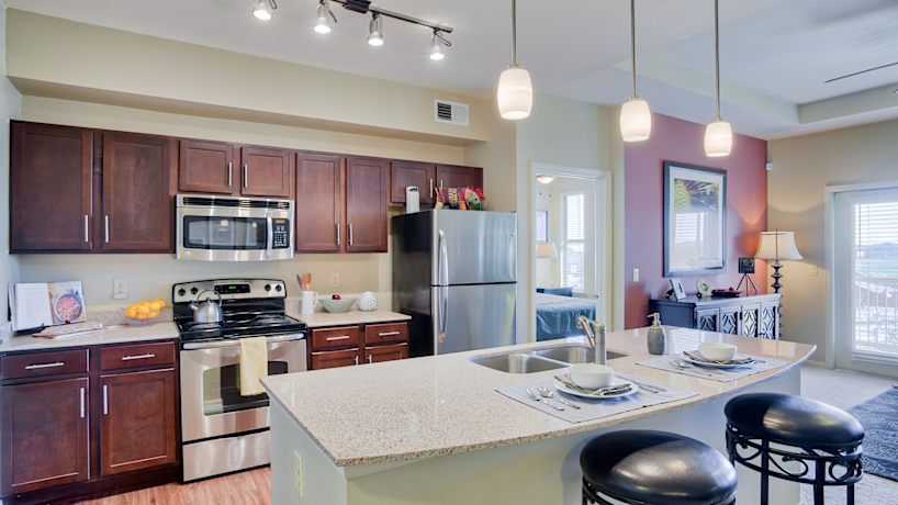 Platinum Castle Hills 5200 Windhaven Pkwy The Colony Tx Apartments For Rent Rent Com