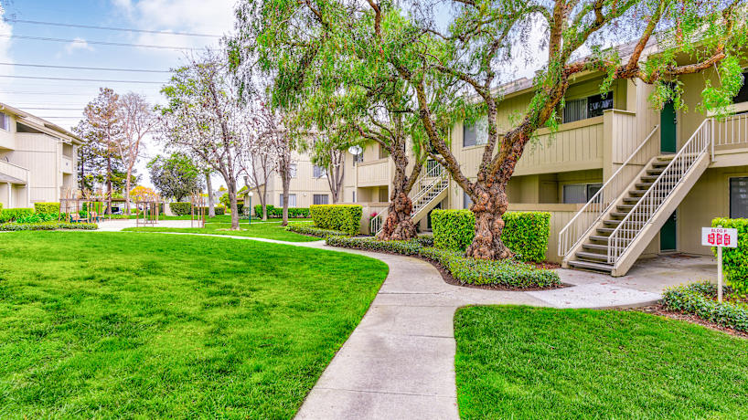 Durham Greens Apartments 43555 Grimmer Blvd Fremont Ca Apartments For Rent Rent Com